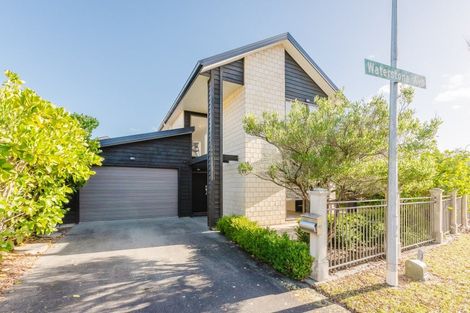 Photo of property in 42 Waterstone Avenue, Paraparaumu, 5032