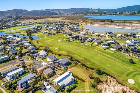 Photo of property in 124 The Fairway, Matarangi, Whitianga, 3592