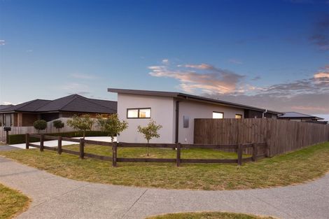 Photo of property in 37 Flint Road, Rolleston, 7614