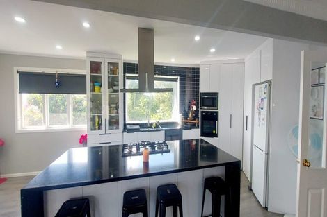 Photo of property in 64 Astley Avenue, New Lynn, Auckland, 0600