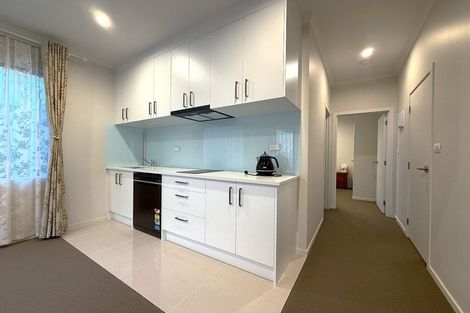 Photo of property in 7 Northcross Drive, Oteha, Auckland, 0630