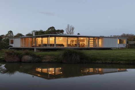 Photo of property in 849b Makerua Road, Tokomaru, Palmerston North, 4474