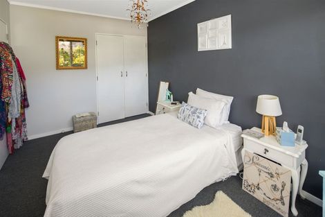 Photo of property in 13a Florio Terrace, Tawa, Wellington, 5028