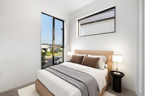 Photo of property in 30a Kukuwai Avenue, Red Beach, 0932