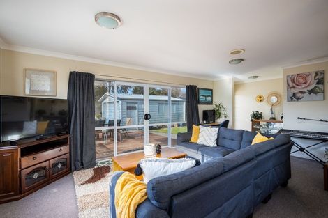 Photo of property in 136a Seaview Road, Westown, New Plymouth, 4310