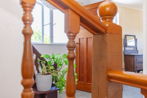 Photo of property in 50 Shakespeare Road, Bastia Hill, Whanganui, 4500