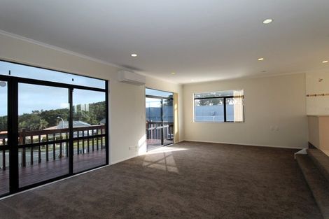 Photo of property in 99 Eugenia Rise, Totara Heights, Auckland, 2105