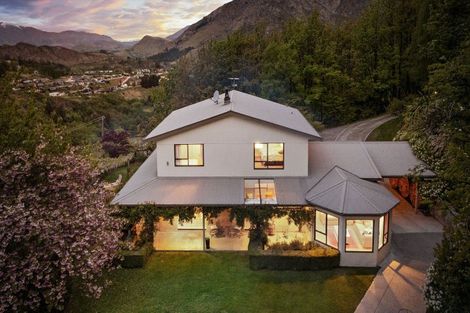 Photo of property in 108 Moonlight Track, Arthurs Point, Queenstown, 9371