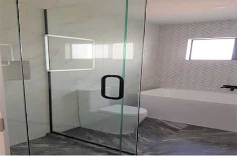 Photo of property in 1 Opaoa Way, Aotea, Porirua, 5024