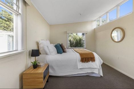 Photo of property in 216 Coutts Street, Rongotai, Wellington, 6022