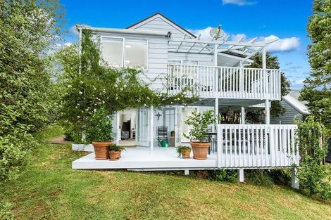 Photo of property in 134 Lynn Road, Bayview, Auckland, 0629