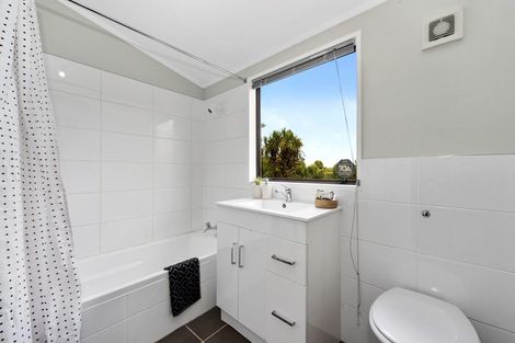 Photo of property in 73 Totara Drive, Pukete, Hamilton, 3200