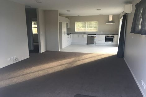 Photo of property in 70 County Road, Torbay, Auckland, 0630