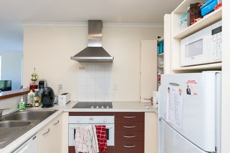 Photo of property in Terrace Heights Apartments, 12b/163 The Terrace, Wellington Central, Wellington, 6011
