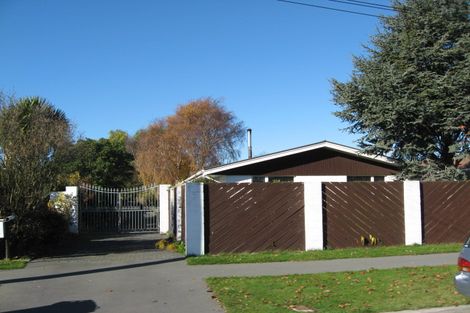 Photo of property in 32 Tyrone Street, Belfast, Christchurch, 8051