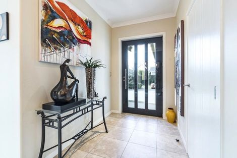Photo of property in 7b Royal Heights, Glen Avon, New Plymouth, 4312