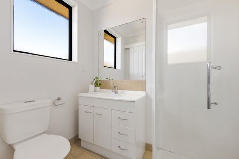 Photo of property in 185 Keri Vista Rise, Papakura, 2110
