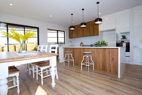 Photo of property in 21 Merv Clarke Lane, Massey, Auckland, 0614