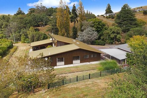 Photo of property in 9 Marshall Road, Hunterville, 4730