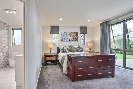 Photo of property in 95 Ferry Road, Clive, 4102