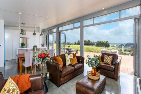 Photo of property in 11 Wilson Road, Urenui, 4375