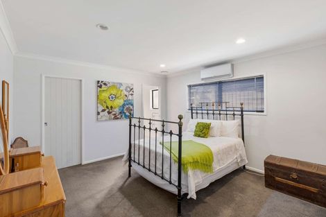 Photo of property in 5 Willowgrange Place, Pukekohe, 2120