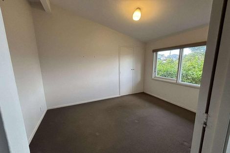 Photo of property in 27 Huntleigh Park Way, Ngaio, Wellington, 6035