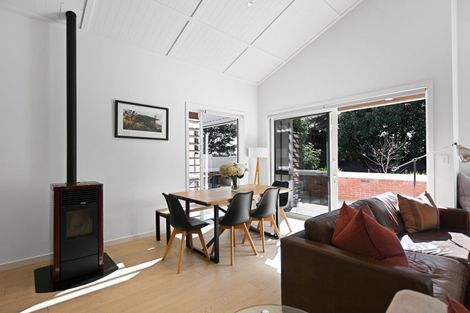 Photo of property in 8 Taylor Street, Cambridge, 3434