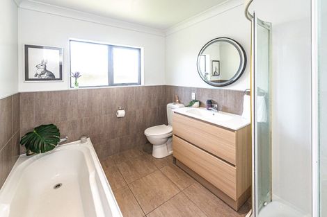 Photo of property in 11 Cotswolds Close, Otamatea, Whanganui, 4500