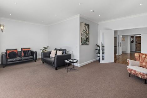Photo of property in 74 Oroua Street, Eastbourne, Lower Hutt, 5013