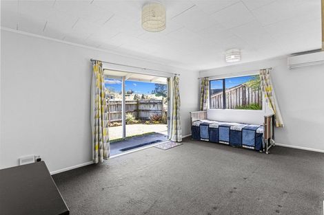 Photo of property in 31 Beaumont Crescent, Frankleigh Park, New Plymouth, 4310