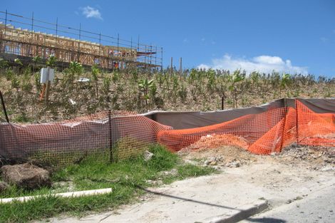 Photo of property in 14 Dudley Crescent, Cable Bay, 0420