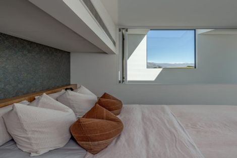 Photo of property in 16 Robrosa Street, Wanaka, 9305