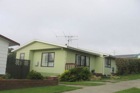 Photo of property in 11 Parkinson Close, Whitby, Porirua, 5024