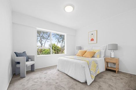 Photo of property in 2/30 Kathleen Street, Totara Vale, Auckland, 0627