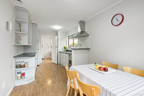 Photo of property in 111 Becroft Drive, Forrest Hill, Auckland, 0620