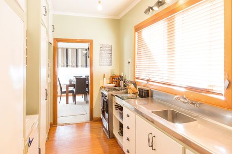 Photo of property in 53 Wood Street, Takaro, Palmerston North, 4410