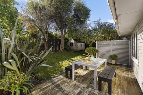 Photo of property in 26 Saffron Street, Birkdale, Auckland, 0626