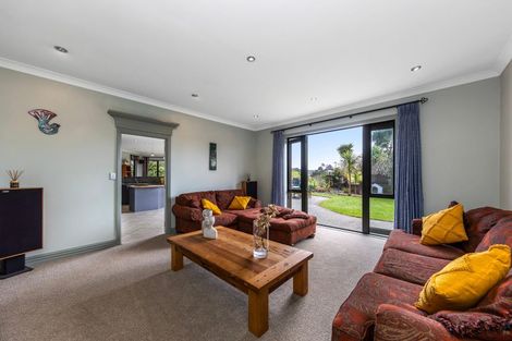 Photo of property in 54 Roy Maloney Drive, Henderson, Auckland, 0612