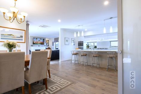 Photo of property in 11 Canoe Lane, Riverhead, 0820