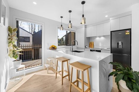 Photo of property in 5/47 Taipari Road, Te Atatu Peninsula, Auckland, 0610