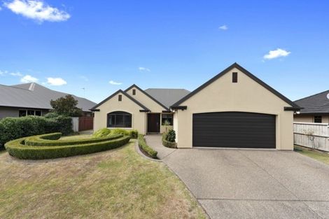 Photo of property in 53 Saint James Drive, Huntington, Hamilton, 3210