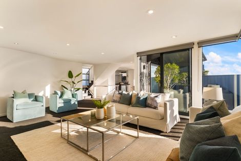 Photo of property in 1/58 The Parade, Bucklands Beach, Auckland, 2012