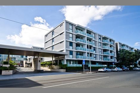 Photo of property in Halsey Apartments At Lighter Quay, 412/77 Halsey Street, Auckland Central, Auckland, 1010