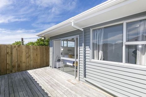 Photo of property in 59 Houghton Bay Road, Houghton Bay, Wellington, 6023