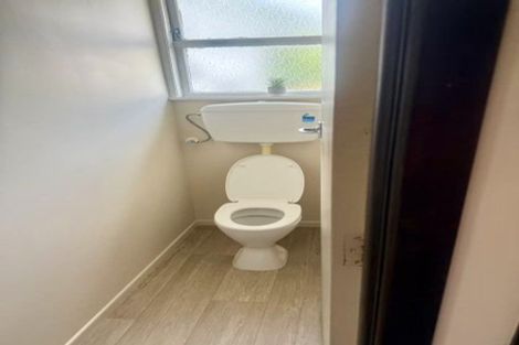 Photo of property in 12 Moemoea Avenue, Kumeu, 0810