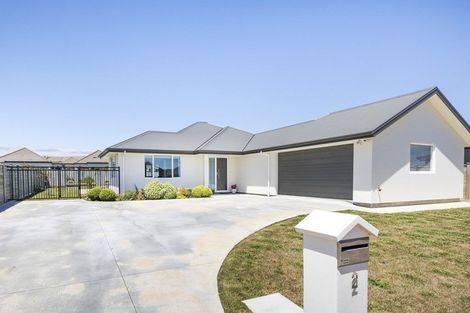 Photo of property in 2 Hydrangea Lane, Milson, Palmerston North, 4414