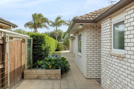 Photo of property in 34 Saint Heliers Place, Papamoa Beach, Papamoa, 3118