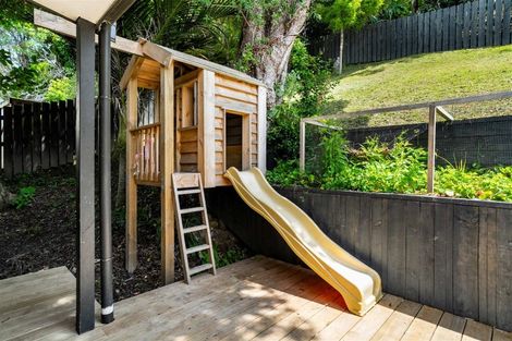 Photo of property in 111 Waireka Place, Whangamata, 3620