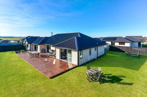 Photo of property in 6 Dundee Close, Darfield, 7510